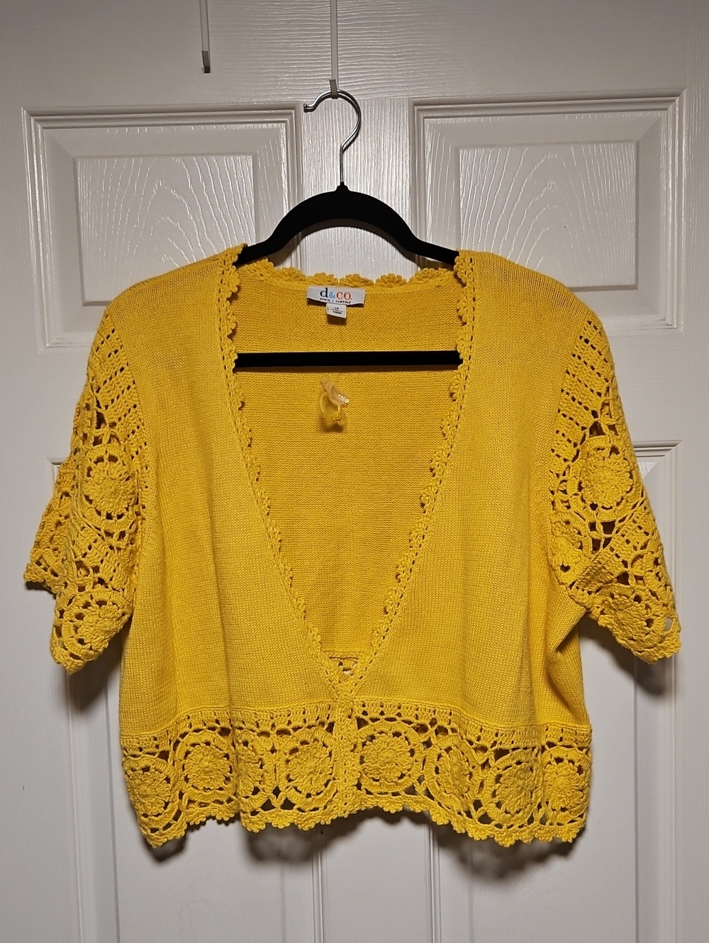 D&Co Crochet-Trim Short Sleeve Sweater